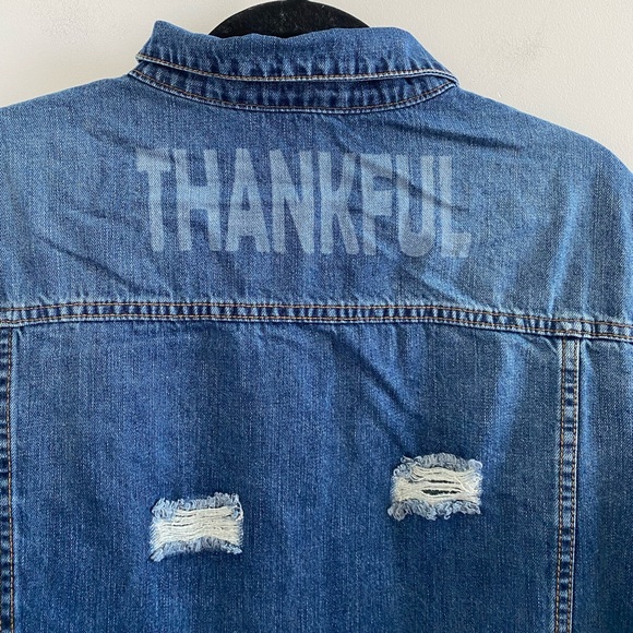 Good Mood Mind “Thankful” Blue Distressed Jean Jacket Size Medium New With Tag - Picture 9 of 10